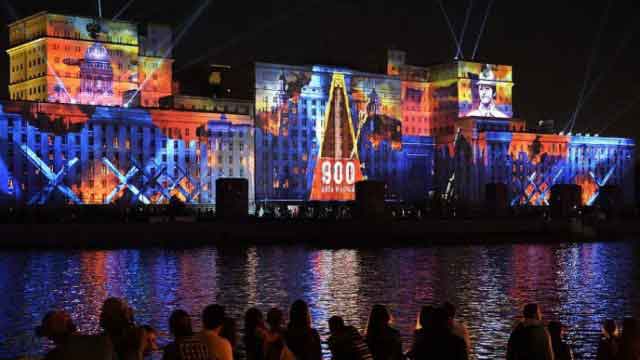 Projects: Moscow Lights Up